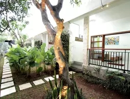 Maha Residence Guest House