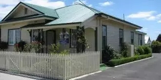 AAA - Ye Olde Post Office Cottage - Smithton