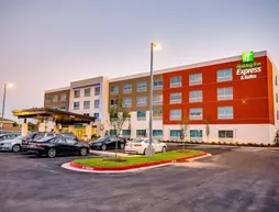 Holiday Inn Express and Suites Russellville