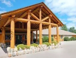The Pinewood Lodge