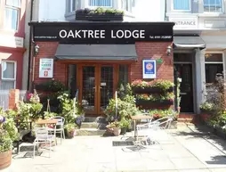 Oaktree Lodge