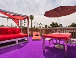 Beverly Hills Modern Guesthouse