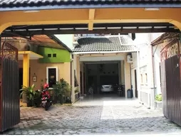 NIDA Rooms Raya Tajem Sambi Sari at Griya La Kusuma