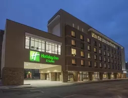 Holiday Inn and Suites Cincinnati Downtown