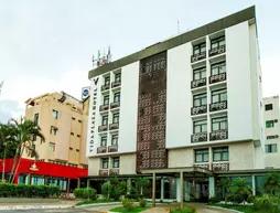 Vida Plaza Hotel