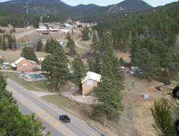 Black Hills Cabins and Motel at Quail's Crossing