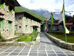 Yeti Mountain Home, Phakding