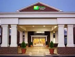 Holiday Inn Express Hotel & Suites Warrenton