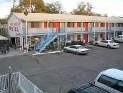 Hiway House Motel