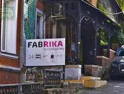 Fabrika Hostel&Gallery