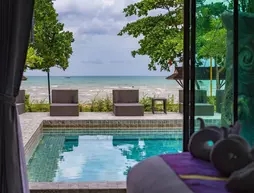 Maneetel Krabi Beachfront