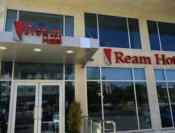 Ream Hotel