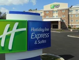 Holiday Inn Express and Suites Carmel North Westfield
