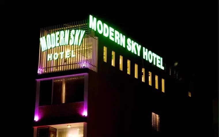 Modern Sky Hotel