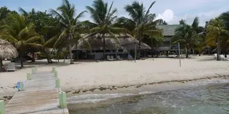 Green Parrot Beach Houses and Resort