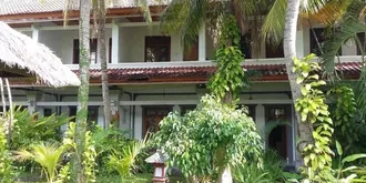 Padang Lovina Seaside Cottages