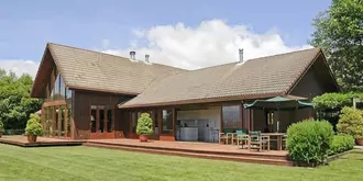 Wellesley Lodge Pukawa Bay