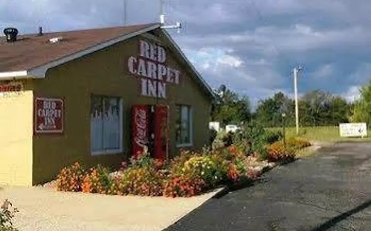 Red Carpet Inn Dix