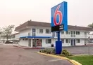 Motel 6 Kalispell