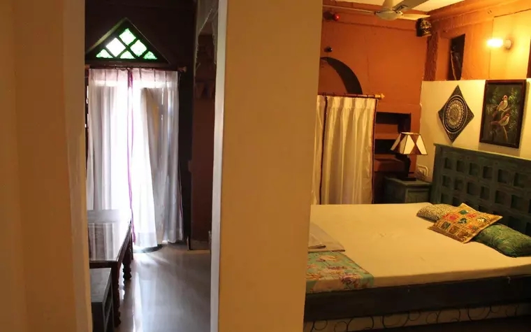 Kesar Heritage Guest House