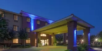 Holiday Inn Express and Suites Davis University Area