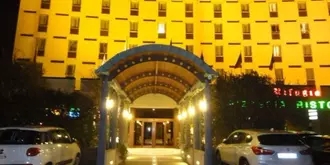Hotel Zola