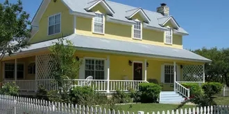 Yellow House Bed and Breakfast