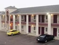 Townhouse Inn & Suites Omaha