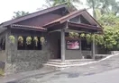 Moro Seneng Hotel