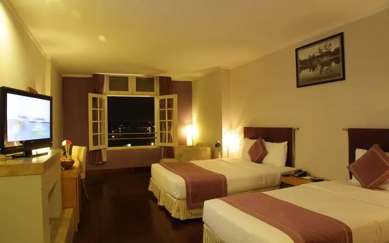 TTC Hotel Premium - Ngọc Lan