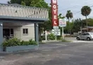 Three Oaks Motel