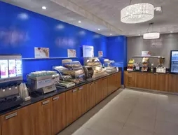 Holiday Inn Express & Suites Vaudreuil