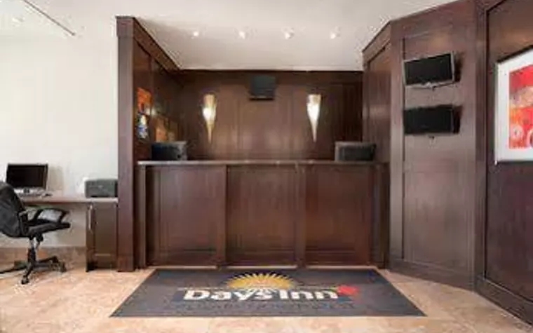 Days Inn Calgary Northwest