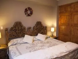 Tadeo Inn Bed and Breakfast