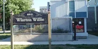 Wiarton Willy's Inn