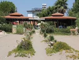 Safak Beach Motel
