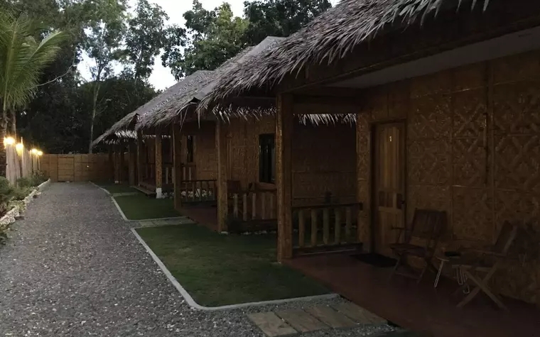 Alona Pawikan Resort