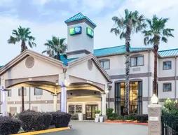 Holiday Inn Express Hotel and Suites Lake Charles