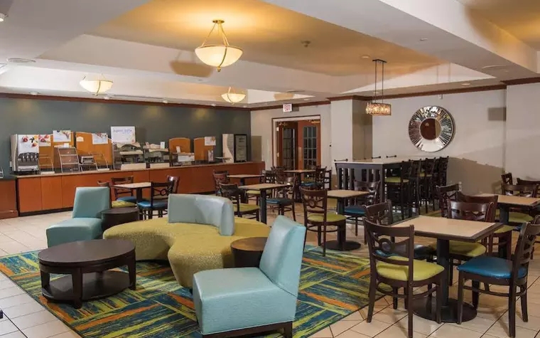 Holiday Inn Express Hotel & Suites Erie-Summit Township