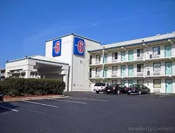 Motel 6 Southwest Raleigh - Cary