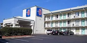 Motel 6 Southwest Raleigh - Cary