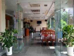 Y Linh Hotel