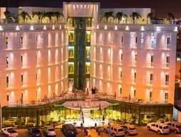 Aronani Hotel