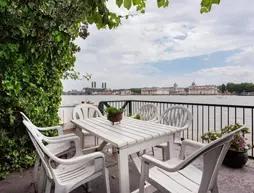 Veeve  AwardWinning Waterside 5 Bed With View Isle Of Dogs