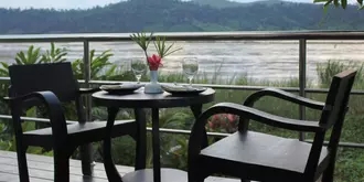 Mekong Riverside Resort & Camping