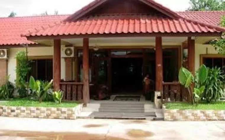 Inpeng Hotel and Resort