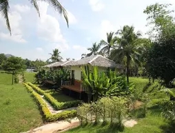 Archa Buri Resort