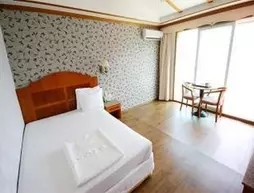 Goodstay Jangseungpo Beach Hotel