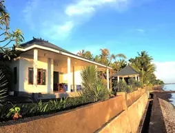 Air Sanih Beach Villa