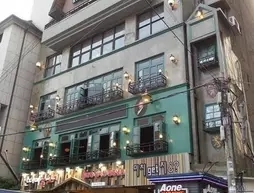 Mamas & Papas Hongdae Guesthouse